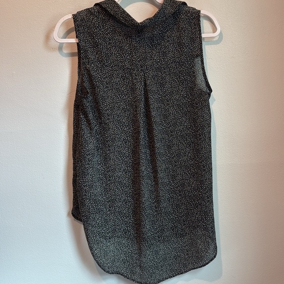 H&M 4 Sheer Black and White Sleeveless Button Down Blouse - Picture 7 of 7